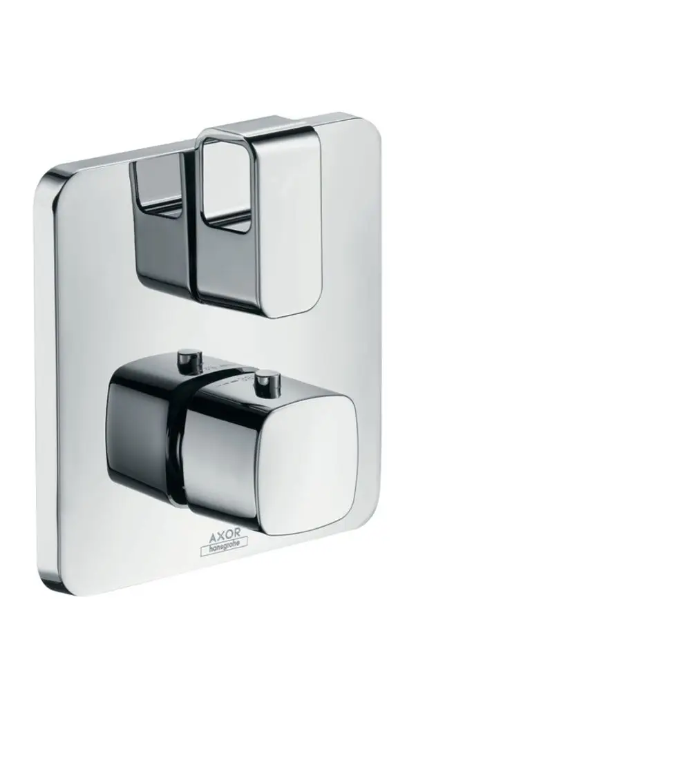 Thermostatsteuerung von AXOR mit Absperrventil, in glänzendem Chrom-Finish, auf einer quadratischen Montageplatte angebracht.